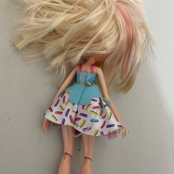 2015 MGA Bratz Fashion Action Figure Doll Sweet Sweet Style Cloe 10 inches - Picture 7 of 9